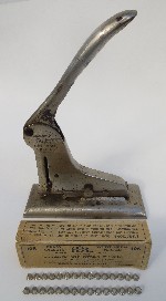 1915 1916 IDL Eyeleter No. 2 Ideal Spec Mfg Corp NY and Strips of 15 Eyelets OM.jpg (36107 bytes)